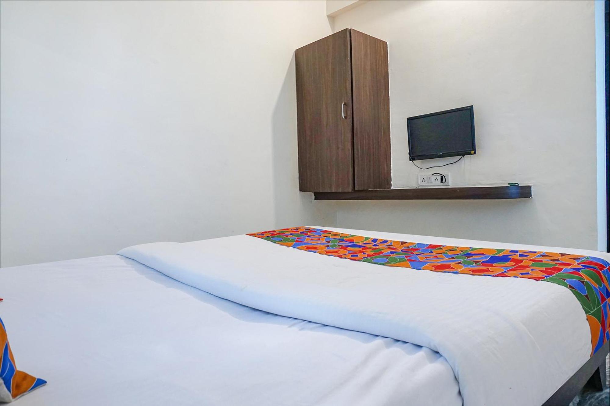Fabhotel Gokul Lodge Gorhe Khurd Exterior foto