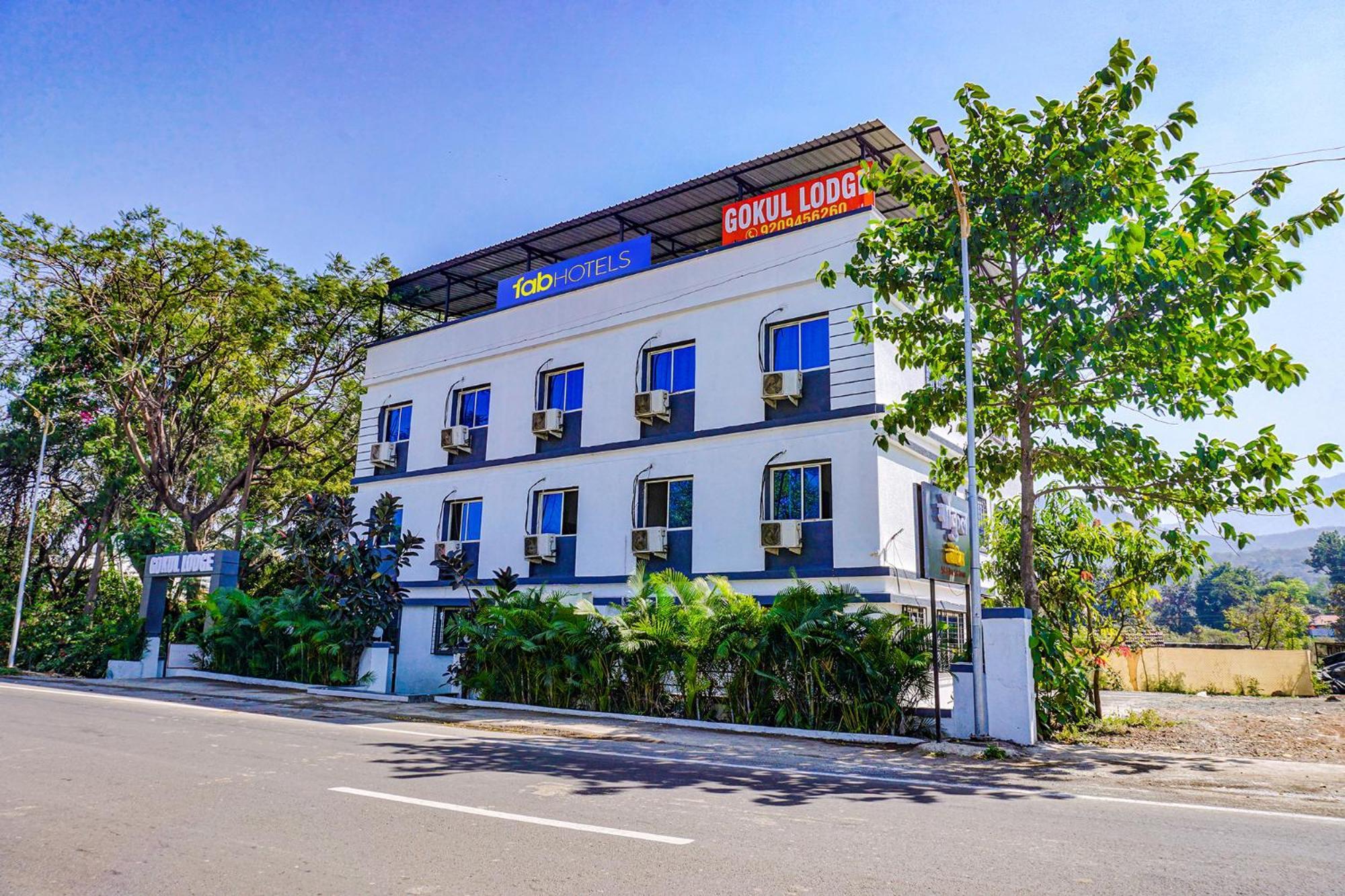 Fabhotel Gokul Lodge Gorhe Khurd Exterior foto